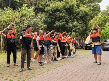 點(diǎn)燃激情！黃龍溪“龍舟賽季”登場(chǎng)成眉城際龍舟隊(duì)全力沖刺(圖2)