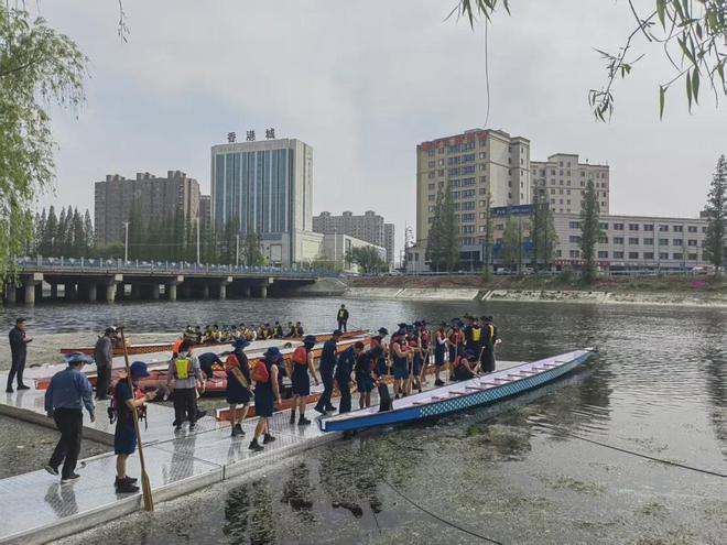 【這個(gè)五一見(jiàn)】贛榆區(qū)第三屆龍舟大賽備戰(zhàn)正酣(圖1)