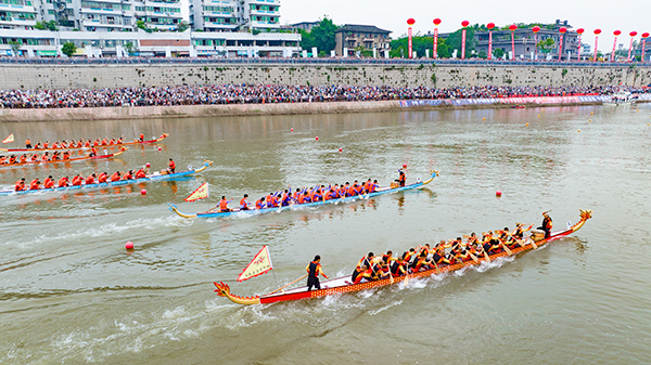 增強社區(qū)凝聚力和向心力 嘉魚魚岳鎮(zhèn)首屆趣味運動會精彩紛呈(圖1)