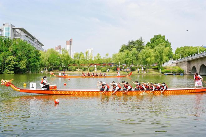 安徽建筑大學(xué)：龍舟競渡展風(fēng)采(圖2)